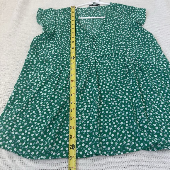 Floral Green Blouse Sz S Short Flutter Sleeve V Neck Popover Maison d' Amelie - Picture 9 of 12